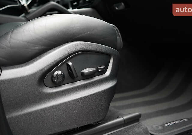 Сірий Порше Cayenne, об'ємом двигуна 4 л та пробігом 31 тис. км за 95000 $, фото 73 на Automoto.ua