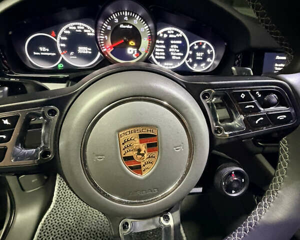Серый Порше Каен, объемом двигателя 4 л и пробегом 38 тыс. км за 123840 $, фото 14 на Automoto.ua