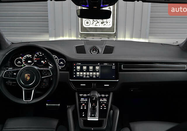Сірий Порше Cayenne, об'ємом двигуна 4 л та пробігом 31 тис. км за 95000 $, фото 9 на Automoto.ua