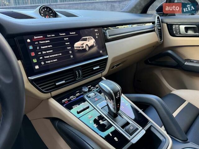 Серый Порше Каен, объемом двигателя 4 л и пробегом 14 тыс. км за 129999 $, фото 19 на Automoto.ua