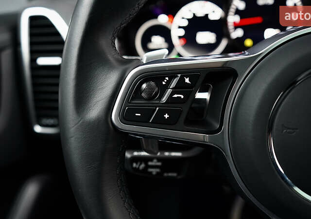 Сірий Порше Cayenne, об'ємом двигуна 4 л та пробігом 31 тис. км за 95000 $, фото 46 на Automoto.ua