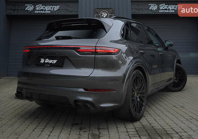 Сірий Порше Cayenne, об'ємом двигуна 4 л та пробігом 31 тис. км за 95000 $, фото 1 на Automoto.ua