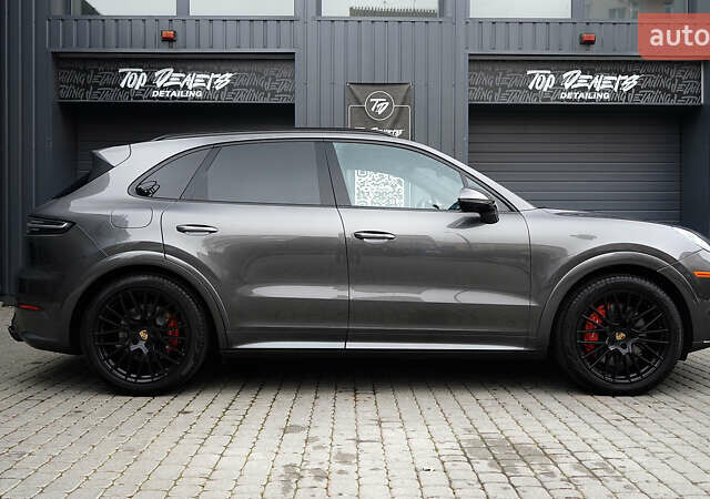 Сірий Порше Cayenne, об'ємом двигуна 4 л та пробігом 31 тис. км за 95000 $, фото 2 на Automoto.ua