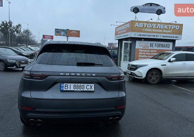 Серый Порше Каен, объемом двигателя 3 л и пробегом 81 тыс. км за 75000 $, фото 5 на Automoto.ua