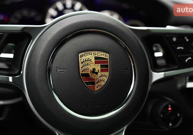 Сірий Порше Cayenne, об'ємом двигуна 4 л та пробігом 31 тис. км за 95000 $, фото 49 на Automoto.ua