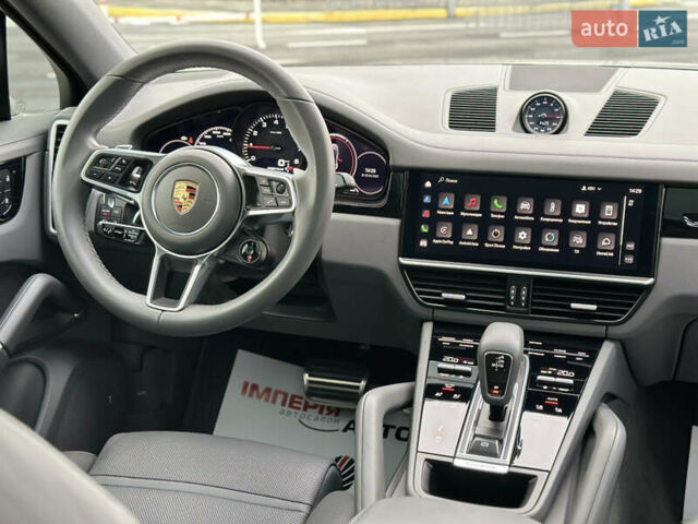 Серый Порше Каен, объемом двигателя 2.89 л и пробегом 38 тыс. км за 115000 $, фото 12 на Automoto.ua