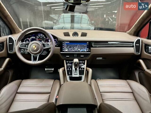 Сірий Порше Cayenne, об'ємом двигуна 4 л та пробігом 1 тис. км за 136900 $, фото 45 на Automoto.ua