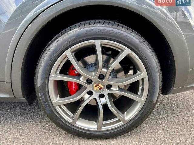 Сірий Порше Cayenne, об'ємом двигуна 4 л та пробігом 53 тис. км за 102000 $, фото 16 на Automoto.ua