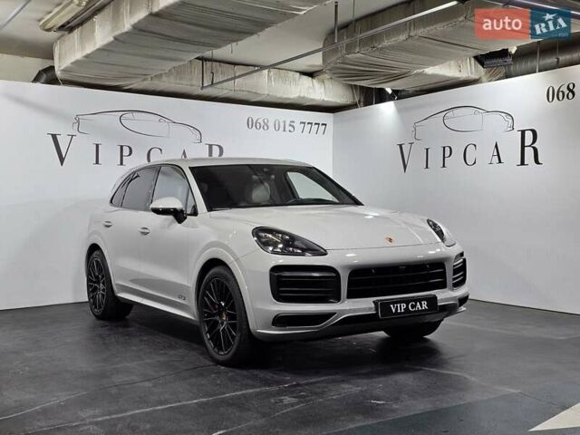 Сірий Порше Cayenne, об'ємом двигуна 4 л та пробігом 28 тис. км за 125000 $, фото 1 на Automoto.ua