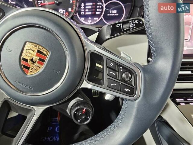 Сірий Порше Cayenne, об'ємом двигуна 4 л та пробігом 28 тис. км за 125000 $, фото 45 на Automoto.ua