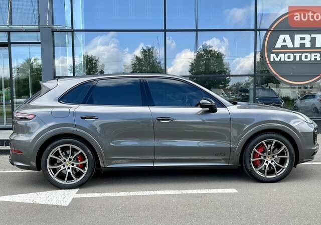 Сірий Порше Cayenne, об'ємом двигуна 4 л та пробігом 53 тис. км за 102000 $, фото 4 на Automoto.ua