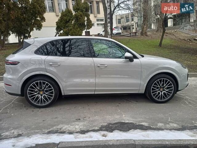 Серый Порше Каен, объемом двигателя 3 л и пробегом 28 тыс. км за 89900 $, фото 4 на Automoto.ua
