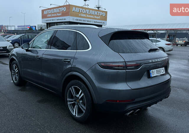 Серый Порше Каен, объемом двигателя 3 л и пробегом 81 тыс. км за 75000 $, фото 4 на Automoto.ua