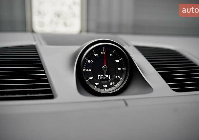 Сірий Порше Cayenne, об'ємом двигуна 4 л та пробігом 31 тис. км за 95000 $, фото 53 на Automoto.ua