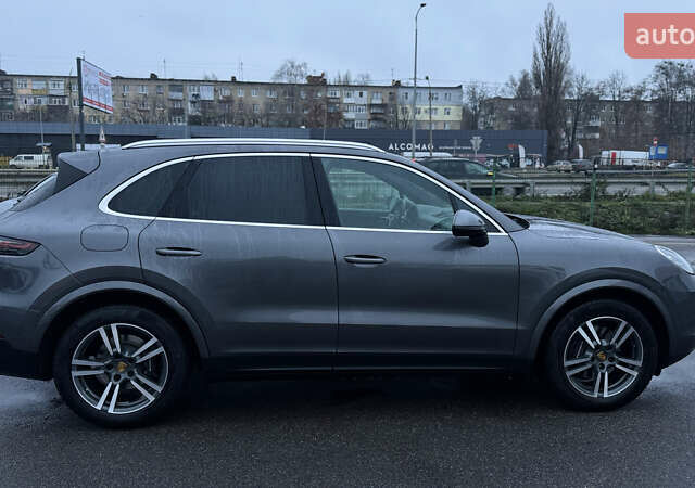 Серый Порше Каен, объемом двигателя 3 л и пробегом 81 тыс. км за 75000 $, фото 8 на Automoto.ua