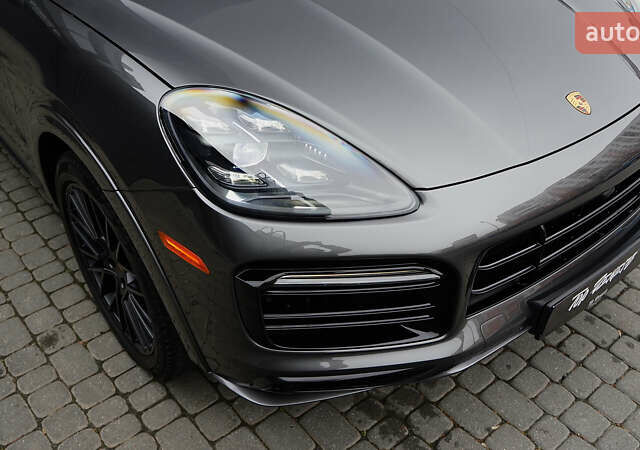 Сірий Порше Cayenne, об'ємом двигуна 4 л та пробігом 31 тис. км за 95000 $, фото 5 на Automoto.ua