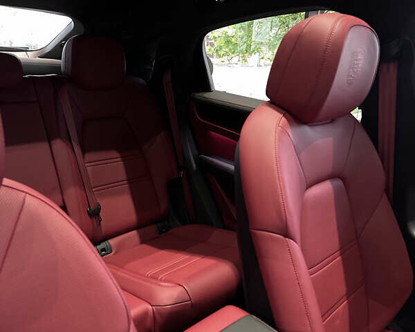 Серый Порше Каен, объемом двигателя 3 л и пробегом 68 тыс. км за 85000 $, фото 6 на Automoto.ua