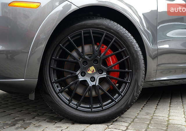 Сірий Порше Cayenne, об'ємом двигуна 4 л та пробігом 31 тис. км за 95000 $, фото 18 на Automoto.ua