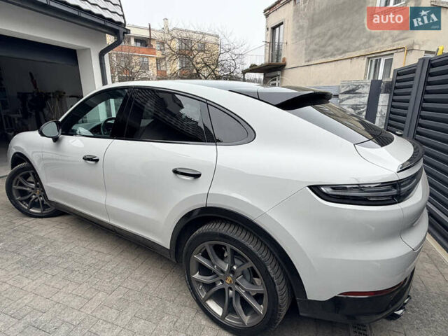 Серый Порше Каен, объемом двигателя 4 л и пробегом 38 тыс. км за 123840 $, фото 5 на Automoto.ua