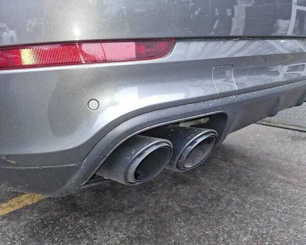 Серый Порше Каен, объемом двигателя 3 л и пробегом 22 тыс. км за 101500 $, фото 2 на Automoto.ua