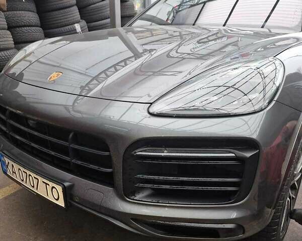 Серый Порше Каен, объемом двигателя 3 л и пробегом 22 тыс. км за 101500 $, фото 4 на Automoto.ua