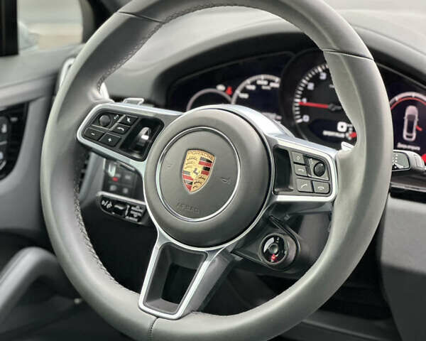 Серый Порше Каен, объемом двигателя 2.89 л и пробегом 38 тыс. км за 115000 $, фото 14 на Automoto.ua