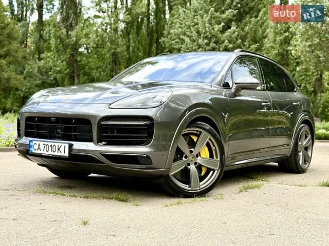 Серый Порше Каен, объемом двигателя 4 л и пробегом 9 тыс. км за 143950 $, фото 10 на Automoto.ua