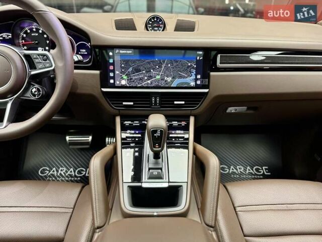 Сірий Порше Cayenne, об'ємом двигуна 4 л та пробігом 1 тис. км за 136900 $, фото 43 на Automoto.ua