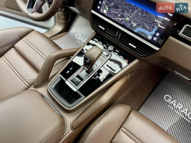 Сірий Порше Cayenne, об'ємом двигуна 4 л та пробігом 1 тис. км за 136900 $, фото 73 на Automoto.ua