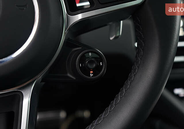 Сірий Порше Cayenne, об'ємом двигуна 4 л та пробігом 31 тис. км за 95000 $, фото 84 на Automoto.ua