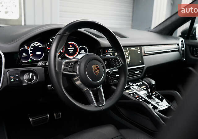 Сірий Порше Cayenne, об'ємом двигуна 4 л та пробігом 31 тис. км за 95000 $, фото 42 на Automoto.ua