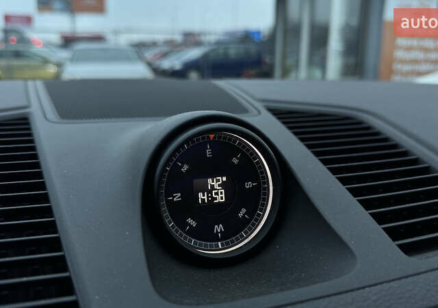 Серый Порше Каен, объемом двигателя 3 л и пробегом 81 тыс. км за 75000 $, фото 19 на Automoto.ua