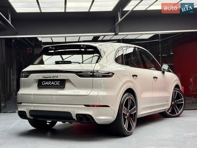 Сірий Порше Cayenne, об'ємом двигуна 4 л та пробігом 1 тис. км за 136900 $, фото 21 на Automoto.ua