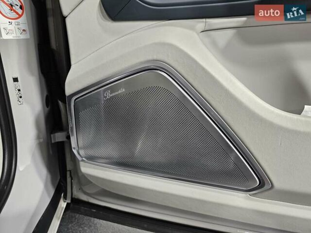 Сірий Порше Cayenne, об'ємом двигуна 4 л та пробігом 28 тис. км за 125000 $, фото 20 на Automoto.ua