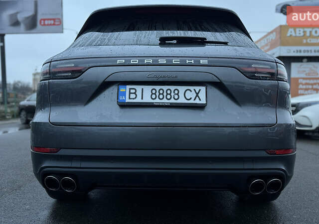 Серый Порше Каен, объемом двигателя 3 л и пробегом 81 тыс. км за 75000 $, фото 6 на Automoto.ua
