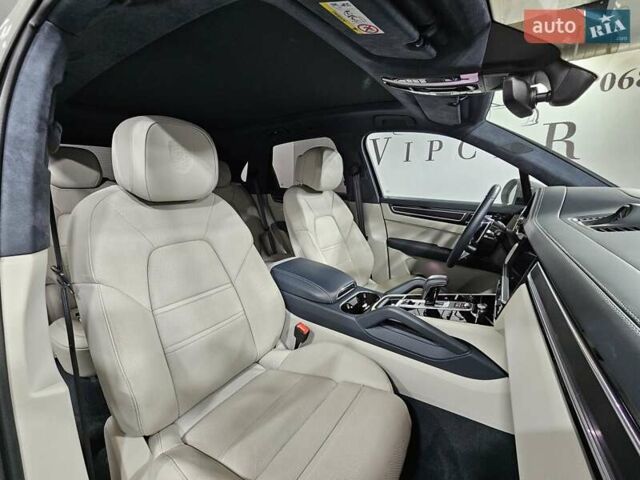 Сірий Порше Cayenne, об'ємом двигуна 4 л та пробігом 28 тис. км за 125000 $, фото 4 на Automoto.ua