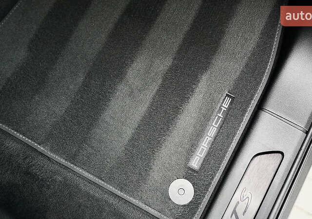 Сірий Порше Cayenne, об'ємом двигуна 4 л та пробігом 31 тис. км за 95000 $, фото 70 на Automoto.ua