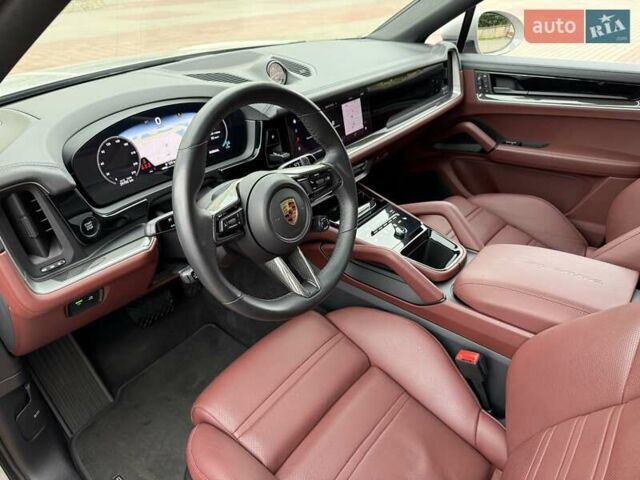 Серый Порше Каен, объемом двигателя 3 л и пробегом 38 тыс. км за 129999 $, фото 11 на Automoto.ua
