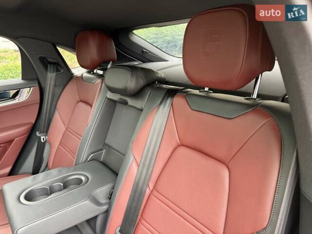 Серый Порше Каен, объемом двигателя 3 л и пробегом 38 тыс. км за 129999 $, фото 16 на Automoto.ua