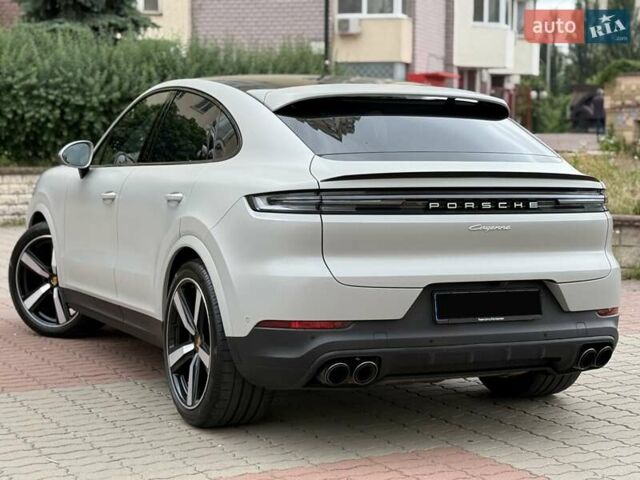 Серый Порше Каен, объемом двигателя 3 л и пробегом 38 тыс. км за 129999 $, фото 3 на Automoto.ua