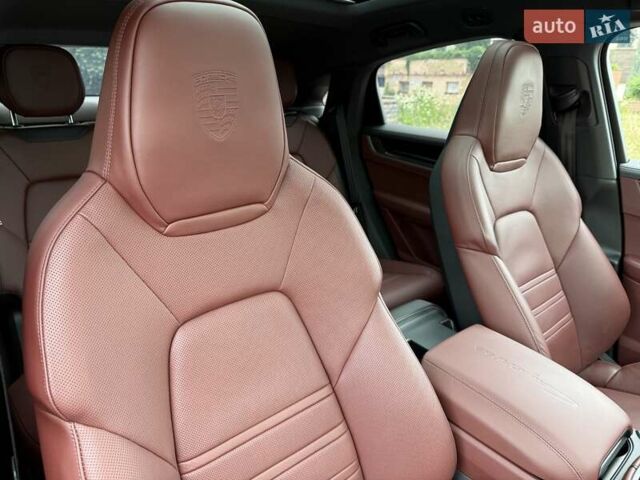 Серый Порше Каен, объемом двигателя 3 л и пробегом 38 тыс. км за 129999 $, фото 14 на Automoto.ua