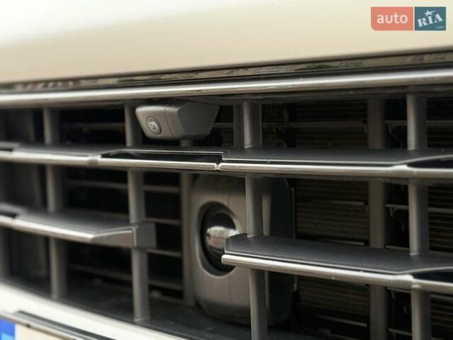 Серый Порше Каен, объемом двигателя 3 л и пробегом 38 тыс. км за 129999 $, фото 7 на Automoto.ua