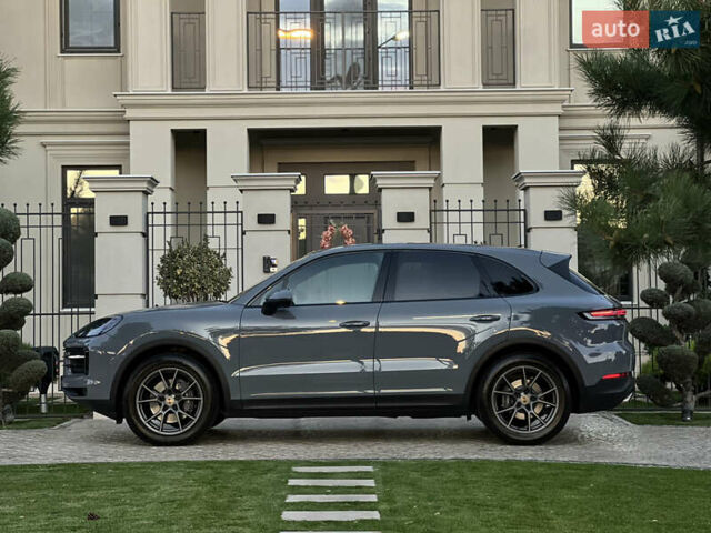 Сірий Порше Cayenne, об'ємом двигуна 3 л та пробігом 56 тис. км за 110000 $, фото 6 на Automoto.ua