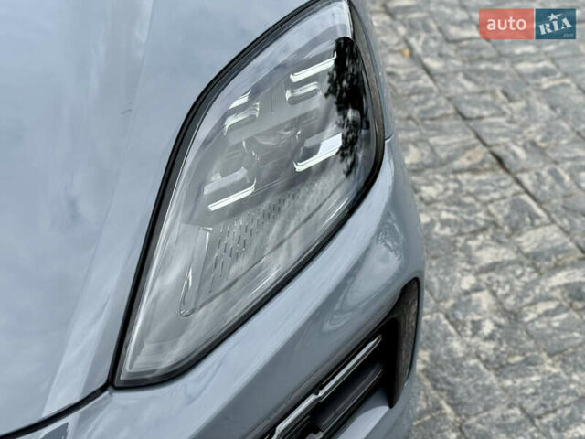 Сірий Порше Cayenne, об'ємом двигуна 3.98 л та пробігом 24 тис. км за 119900 $, фото 7 на Automoto.ua