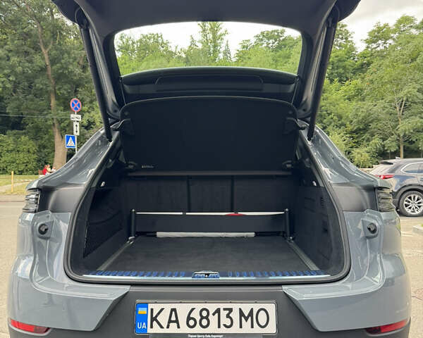 Сірий Порше Cayenne, об'ємом двигуна 4 л та пробігом 26 тис. км за 176000 $, фото 9 на Automoto.ua