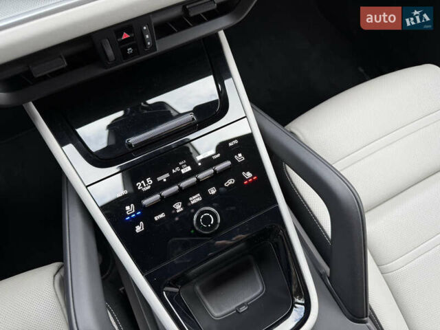 Сірий Порше Cayenne, об'ємом двигуна 3.98 л та пробігом 24 тис. км за 119900 $, фото 42 на Automoto.ua