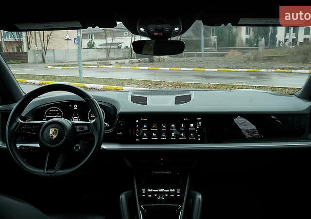 Серый Порше Каен, объемом двигателя 3 л и пробегом 21 тыс. км за 98000 $, фото 18 на Automoto.ua