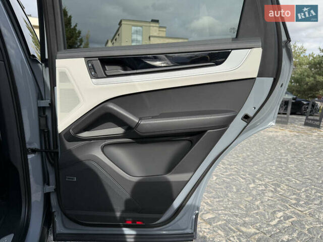 Сірий Порше Cayenne, об'ємом двигуна 3.98 л та пробігом 24 тис. км за 119900 $, фото 71 на Automoto.ua