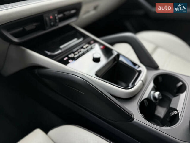 Сірий Порше Cayenne, об'ємом двигуна 3.98 л та пробігом 24 тис. км за 119900 $, фото 43 на Automoto.ua