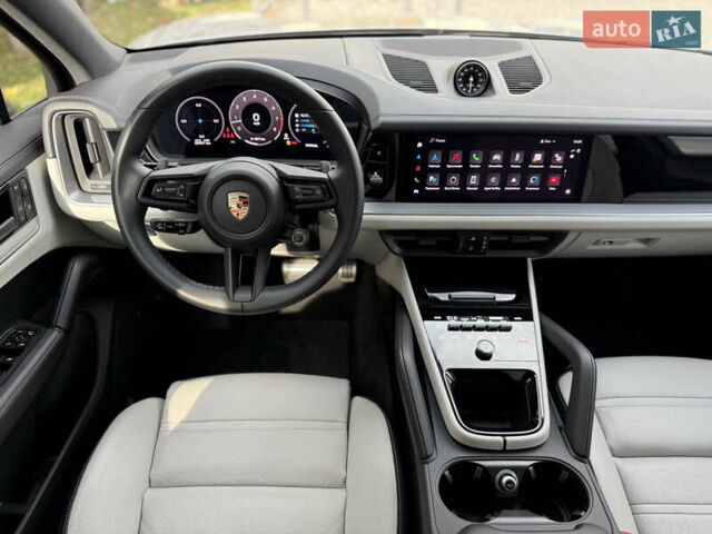 Сірий Порше Cayenne, об'ємом двигуна 3.98 л та пробігом 24 тис. км за 119900 $, фото 67 на Automoto.ua